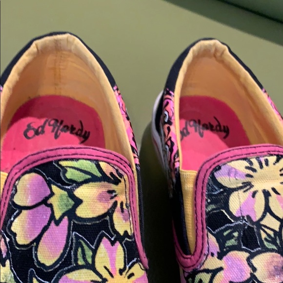 slip-on shoes.Yellow and hot pink canvas upper - Picture 3 of 8